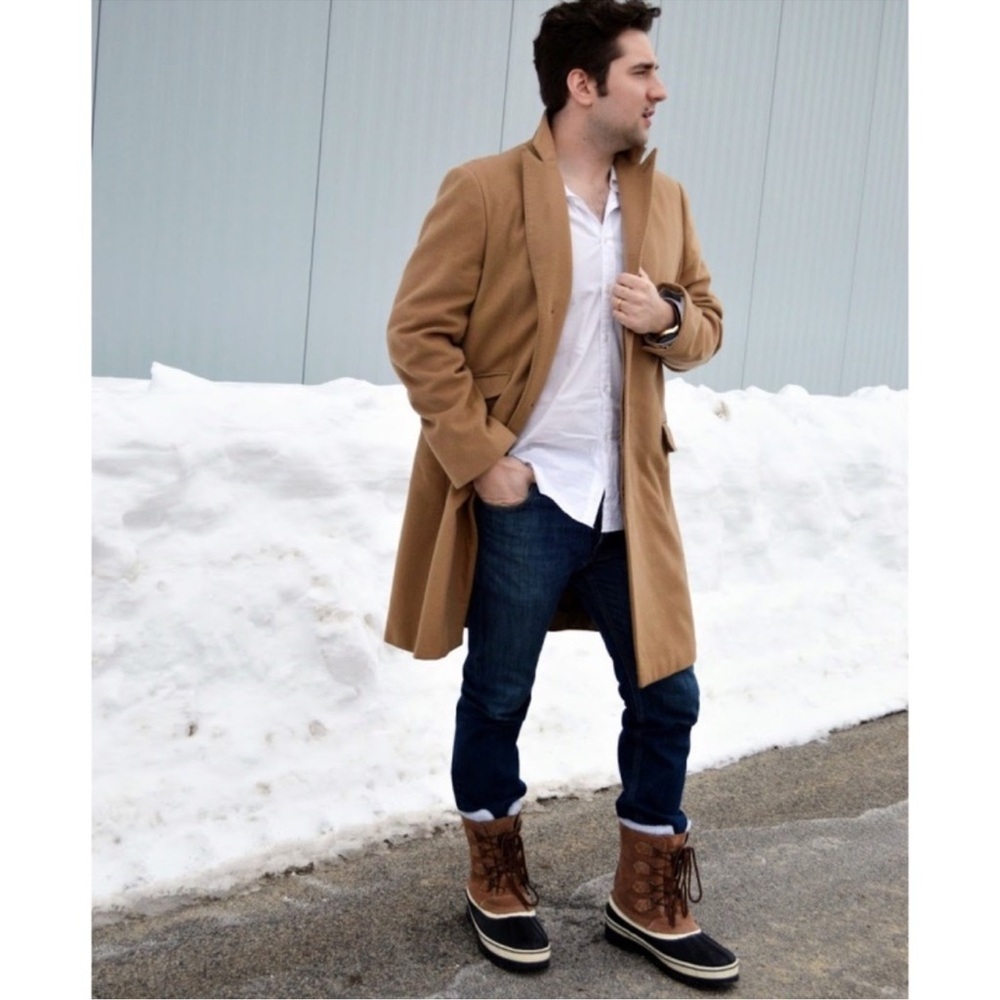 Banana Republic | Camel Colored Wool Cashmere Blend Top Coat - Picture 3 of 16